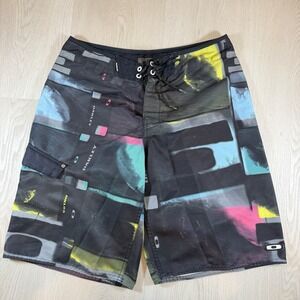 Vintage Oakley Board Shorts Mens Sz 32